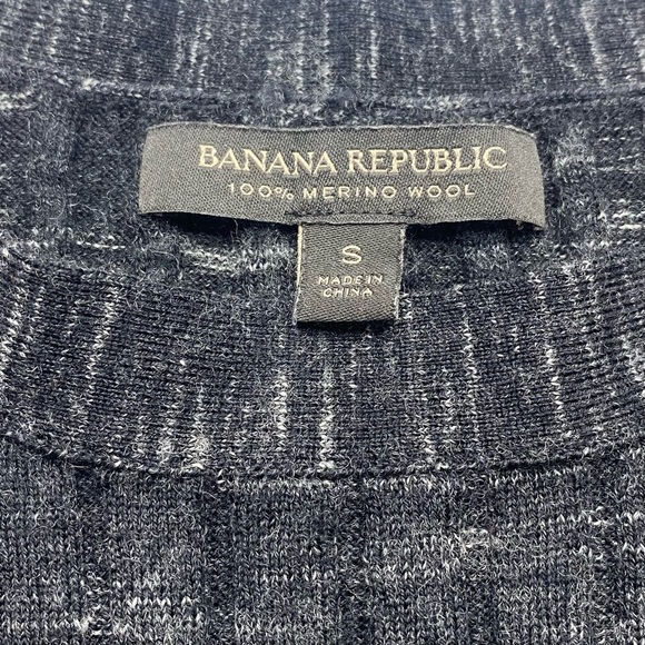 Banana Republic Women’s Charcoal Merino Wool Sweater SM Ribbed Crew neck - Picture 3 of 10
